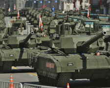 танки Россия агрессия Москва Красная площадь парад