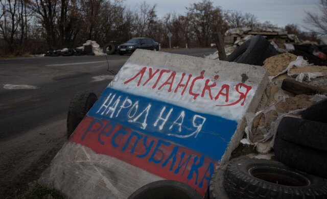 Оккупанты морят голодом жителей Донбасса: «в одни руки»