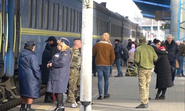 Новый график движения поездов в Днепропетровской области
