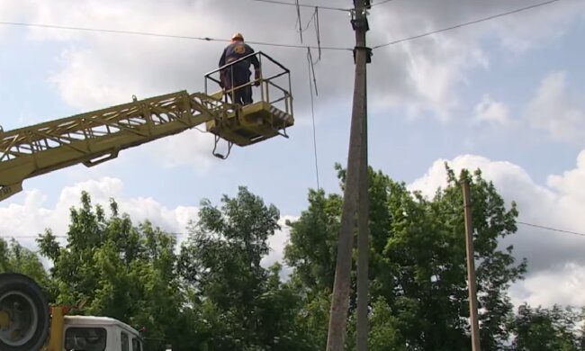 Графики отключения света на 25 апреля в Полтавской области,