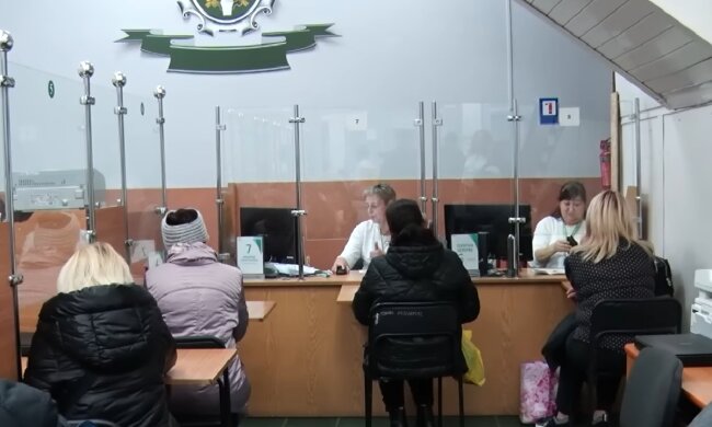 Денежная помощь для пенсионеров и ВПЛ в Запорожской области