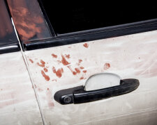 Машина в крови: пассажир зверски набросился на таксиста в Днепре