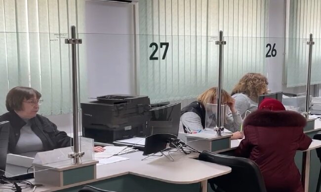 Грошова допомога для ВПО та пенсіонерів у Харківській області