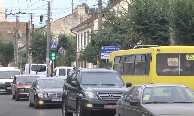 Ограничение движения транспорта в Черновцах