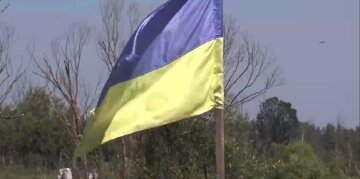 прапор України, війна