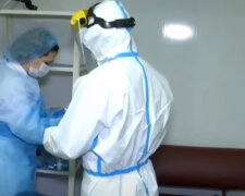 Рекорд с начала пандемии: вирус распоясался на Днепропетровщине, данные о жертвах
