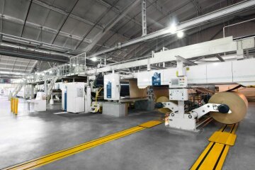 Киевский картонно-бумажный комбинат помогает украинцам, несмотря на внешние риски