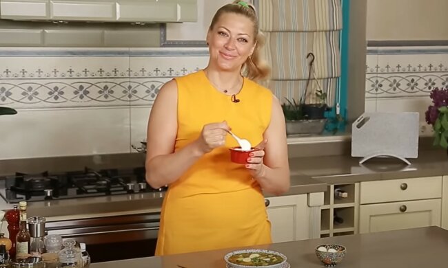 Як у ресторані: "Мастер Шеф" Литвинова дала рецепт найсмачнішого  зеленого борщу
