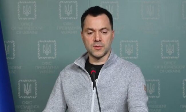 Арестович рассказал, что делать при принудительной "мобилизации" на временно оккупированной Херсонщине: подробности