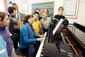 Российскую учительницу оправдали за «Владимирский централ» на уроке