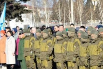 "Добровольці" з Туви зібралися битися проти ЗСУ в калошах, фото: "Думають, що їдуть копати картоплю"