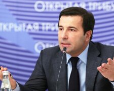 Валерий Коновалюк: политический приспособленец, заместитель Януковича и главарь бумажной партии