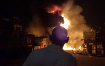 Пламя охватило дома после взрыва цистерны, десятки жертв: "В больницах не хватает коек"