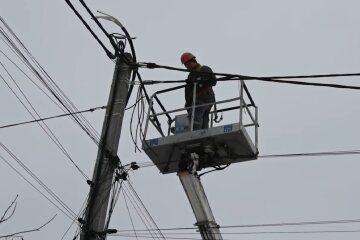 Графіки відключення світла у Дніпропетровській області на 4 лютого