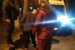 Чоловік під речовинами прославився після оголеної прогулянки містом: кадри того, що відбувається