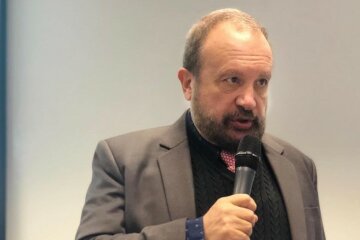 "Чем больше заболеет, тем лучше": известный врач высказался о шансах Украины в борьбе вирусом