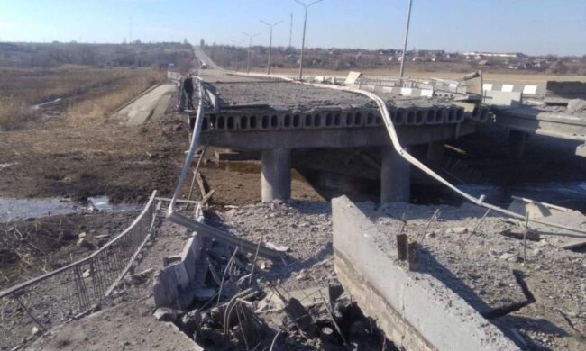 Оккупанты уничтожили мост между Запорожьем и Энергодаром: эвакуация людей невозможна