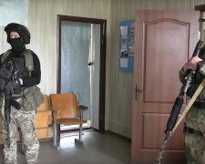 Украинцев выселили из домов за отказ брать участие в "референдуме" оккупантов: подробности произвола