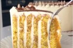 Тает во рту: рецепт мягкого торта с домашним кремом на сливочном сыре, видео