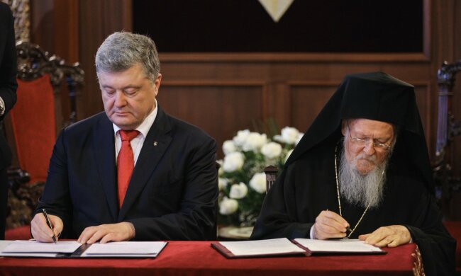 Порошенко, Томос