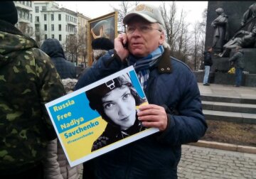 Организм Савченко перестал принимать воду – адвокат (видео)