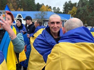 Вдома ті, хто пройшов пекло Оленівки та роки полону, — Буданов
