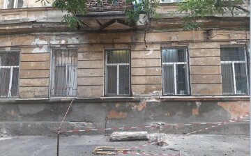 "Гуркіт і загроза пожежі": одеситів сполошила НП в центрі міста, кадри