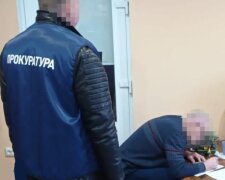 Житель Днепропетровщины обманул отца павшего военного: мужчина потеряла 2,5 миллиона