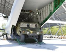 Новый Ан-178 прошел испытания техникой (фото)