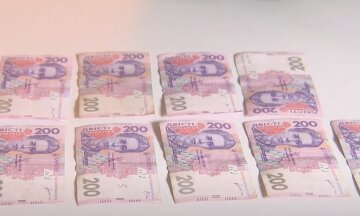Грошова допомога для пенсіонерів в Одесі