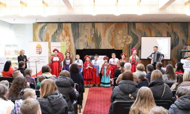 Таємниця старого "Мерседеса" та свято під обстрілами: як у Києві рятували дитинство разом із легендарною письменницею