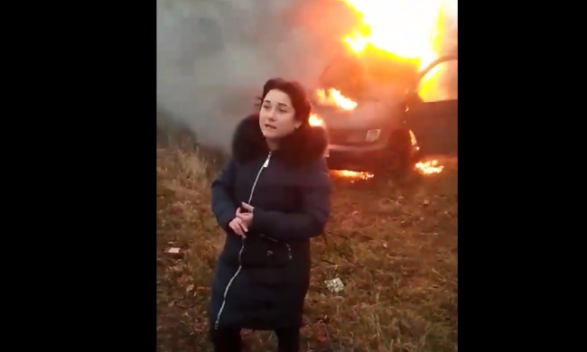 Розлючена мати спалила "евробляху" в помсту Зеленському, гримить скандал: "Нас багато"