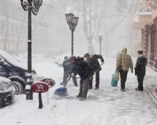 Снегопад накрыл Одессу: синоптики сообщили, когда ослабеют осадки
