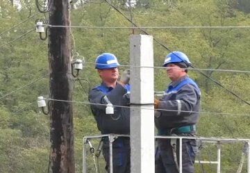 Графіки відключення світла у Полтавській області на 19 квітня