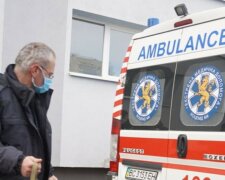 Лихо трапилося з родиною у Львові, трьох дітей досі рятують лікарі: подробиці НП