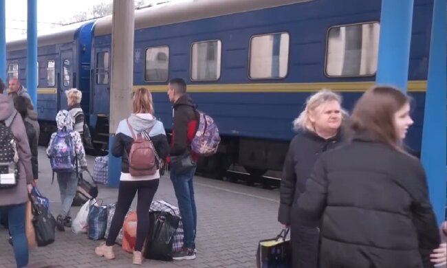 Новий графік руху поїздів до Дніпра