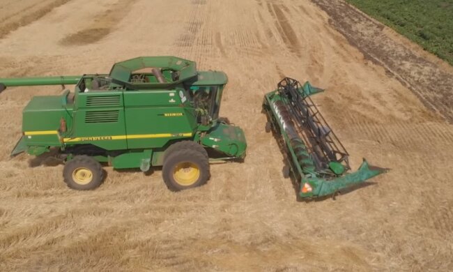 Под Киевом веселые комбайнеры установили национальный рекорд, фото: "Будьмо!"