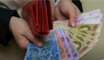 Тарифы, пенсии, налоги, соцвыплаты: что изменится для украинцев уже с 1 января