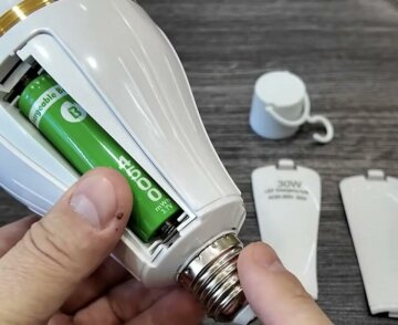 Графік відключення світла у Одеській області на 27 листопада