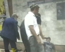 У метро Харкова чоловік кинувся під потяг, кадри з місця: свідки розкрили деталі