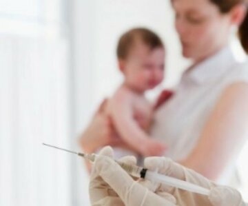 Украинские дети гибнут после прививок: названа страшная цифра