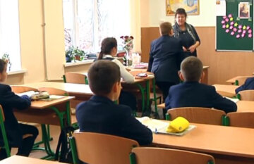 "Шмонатимуть кишені": у Раді придумали нову заборону для українських школярів