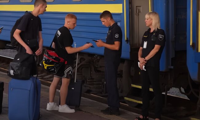 Новий графік руху поїздів з Дніпра