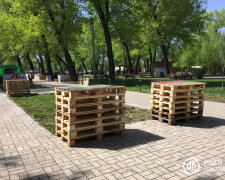 Как в «ДНР» прошел фестиваль еды: вместо лакомств продавали символику сепаратистов (фото)