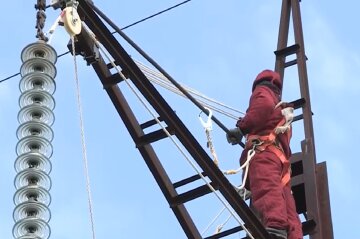 Графики отключения света в Ровенской области на 27 февраля