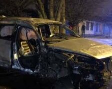 Пьяный водитель в Харькове устроил  ДТП, фото: "влетел в столб и..."