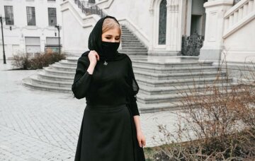 Помощница архиепископа Москвы огорошила откровенными снимками: "Нарядилась в мини-платье и..."