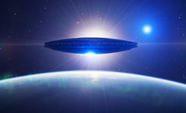 тарелка нло космос