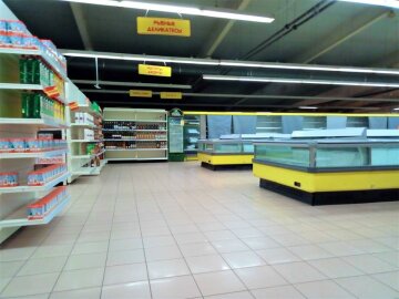 супермаркет, пустые полки