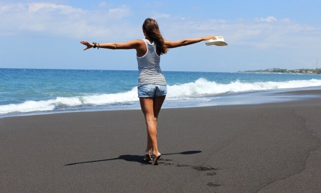 море, пляж, девушка